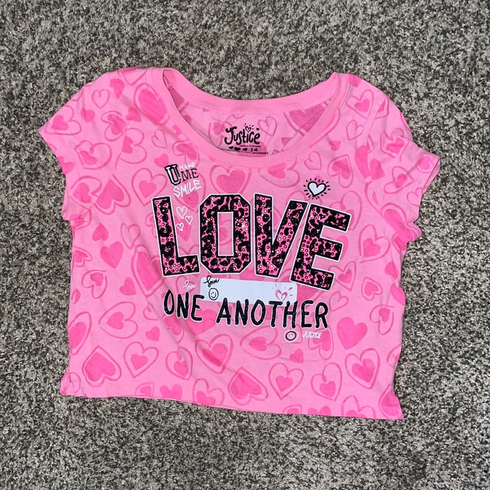Justice crop top kids T-shirt.